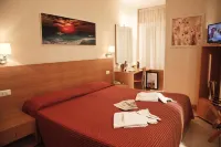 Hotel Majorca Bagno Fabio 84附近的飯店