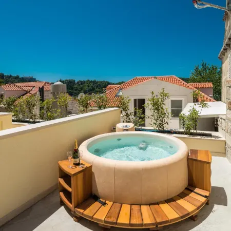 Casa Antika Suites
