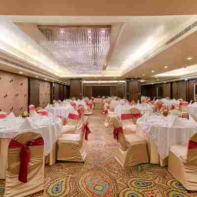 Quality Hotel D V Manor Dining/Meeting Rooms