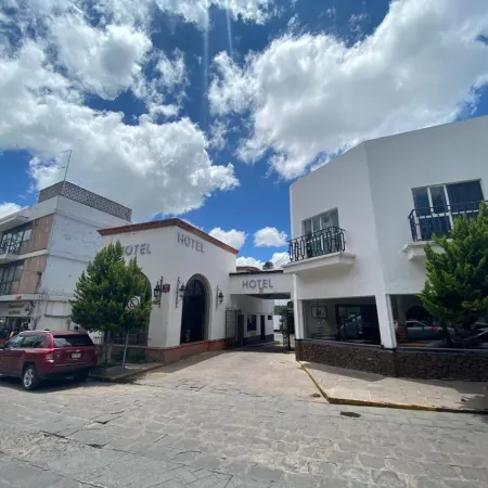 Hotel Zacatecas Courts