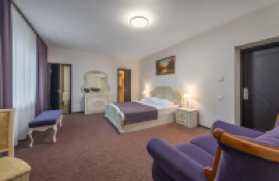 Ukraina Hotel