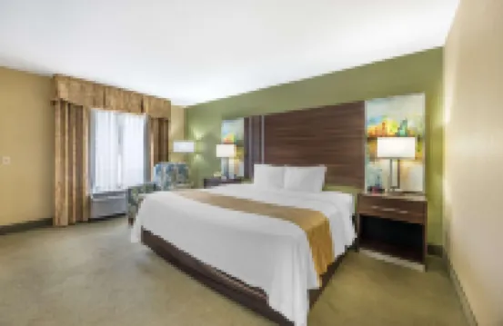 Quality Inn of Paris, TN