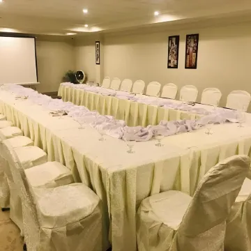 Hotel One Mall Road Murree