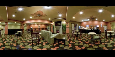 Holiday Inn Express & Suites Shamrock North