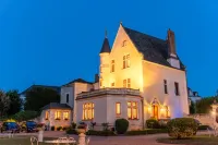 Le Manoir Saint Thomas Hotels in 