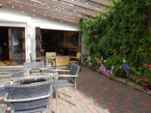 Myles Creek Hotel di 