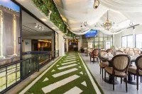 Dolphin Continental Hotel