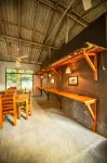 Lizard Safari Lodge - С баром
