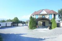 Arbat Toktogul Hotel - 2-Star