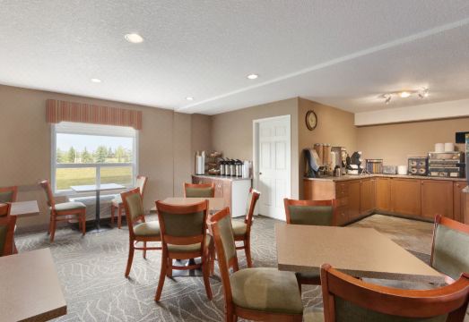 데이즈 인 & 스위트 바이 윈덤 코크런