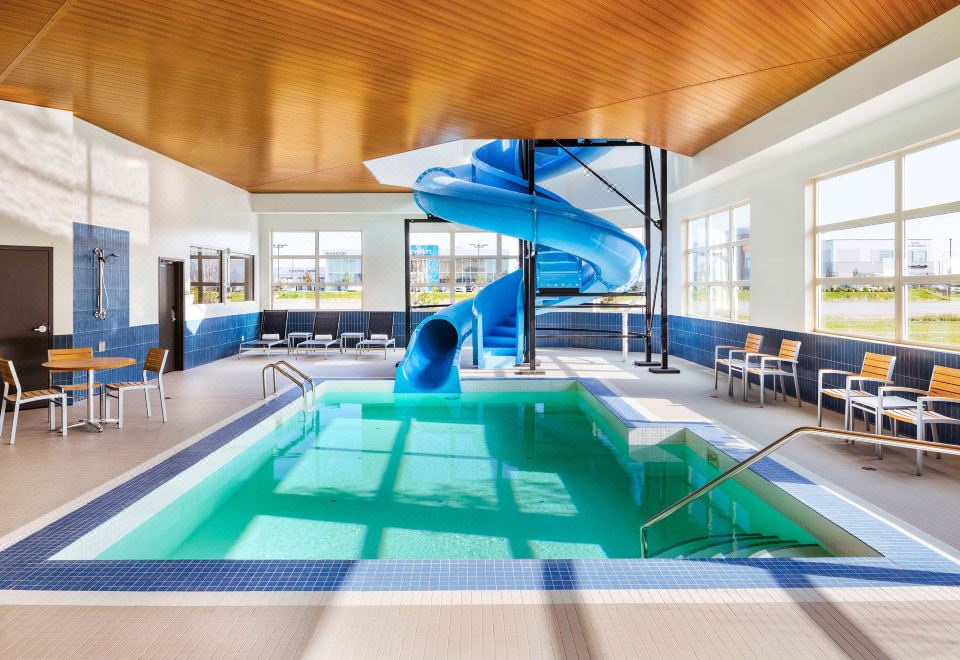 델타 호텔 수영장