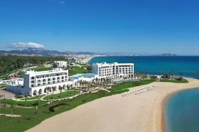 The St. Regis la Bahia Blanca Resort, Tamuda Bay Hotels near بلوازن الجبل الأبيض