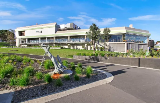 豪斯兒克斯昂假日汽車旅館