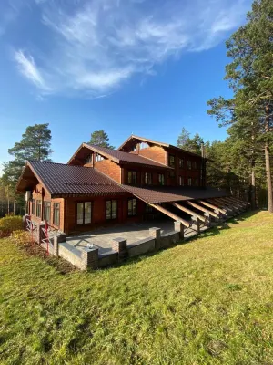 Shale Hotel