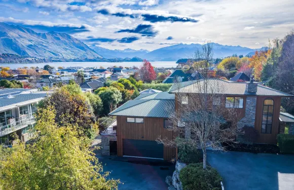 瓦娜卡湖温泉住宿加早餐旅館