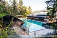 Kashmir Wellness & Spa Hotel Adults Only - Pools