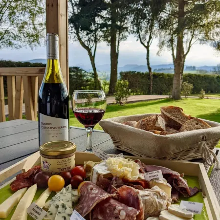 Domaine les 2 Mondes Hôtels à : Aydat