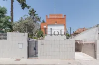 Ayz Joaquín Pol - Auto Check-in Property Hotels near Primark