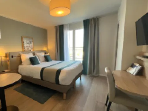 Chartres Residhome夏爾特雷斯家居飯店 鮭魚屋附近的飯店