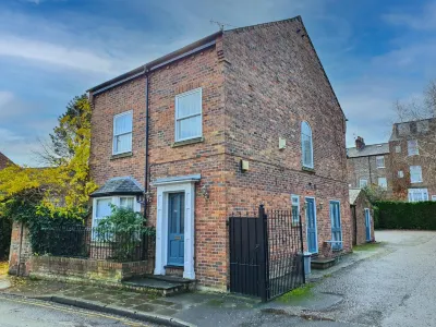 Holmwood House Guest Accommodation Hotel a 