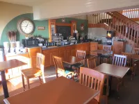 AmericInn by Wyndham Manitowoc - breakfast