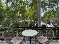 Zimmer Boutique Hotel Hotels near Fountain Square