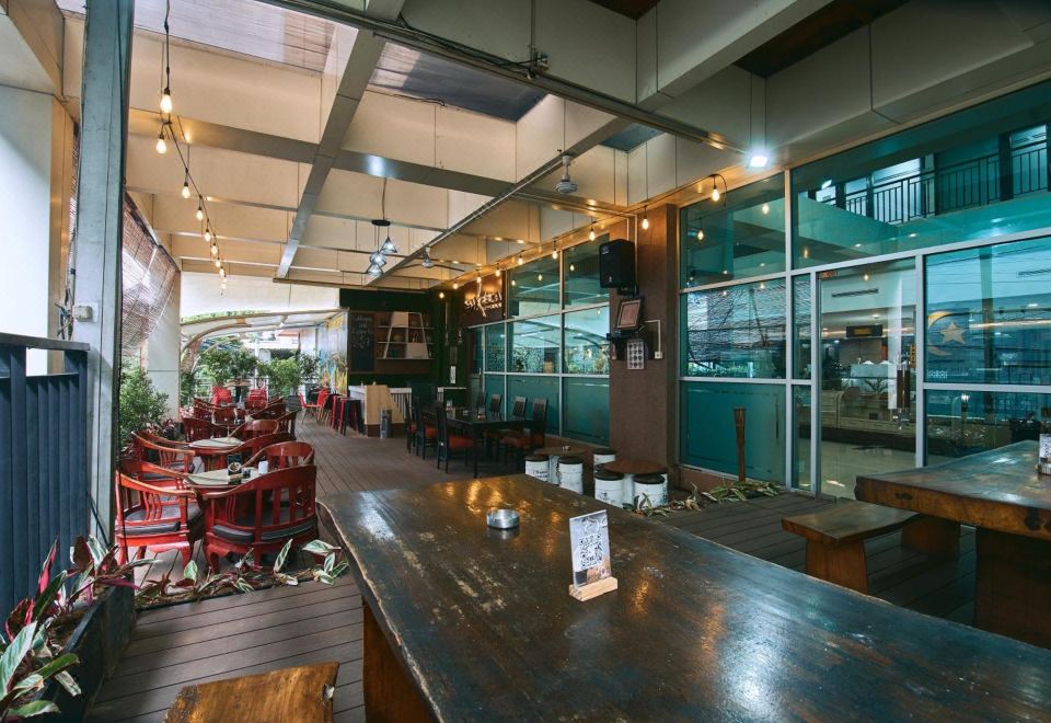 Balairung Hotel Jakarta Over view