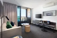 퀘스트 펜리스 펜리스 호텔