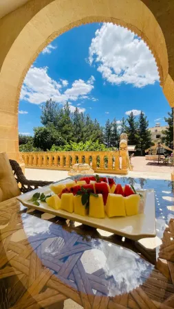 Turabdin Hotel Отели рядом с достопримечательностью «Celal Nasıroğlu Parkı»
