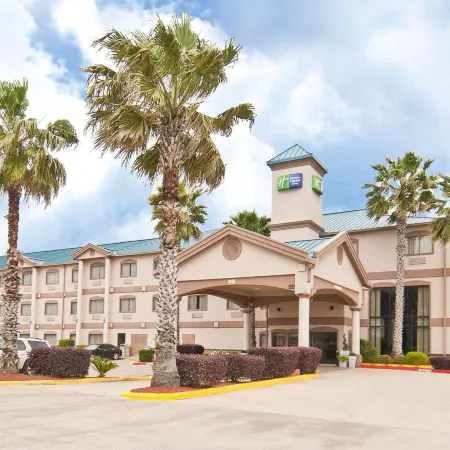 Holiday Inn Express & Suites LAKE CHARLES by IHG