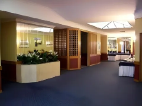 Cascades Motor Inn Hotels in Dubbo