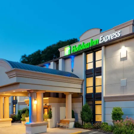 Holiday Inn Express SOUTHINGTON by IHG