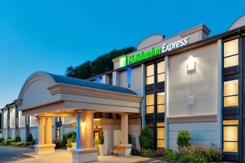 Holiday Inn Express SOUTHINGTON by IHG - WiFi