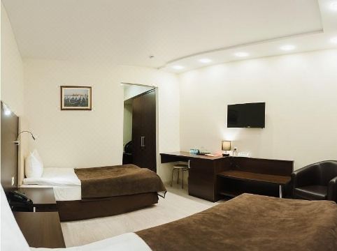 Ladoga Hotel - Housity