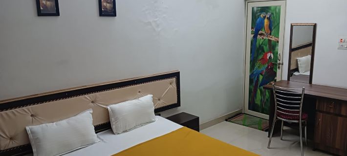 Varuna Palace Homestay Hotels in Varanasi