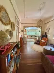 Dreamtime Hostel - Hostels
