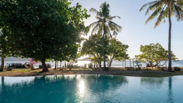 Bleu Mathis Gili Asahan Hotel berhampiran Desert Point