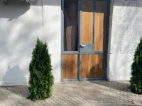 Vahe's Family Guest House Front โรงแรมใกล้สนามบินสนามบินนานาชาติซวาร์ตนอตส์
