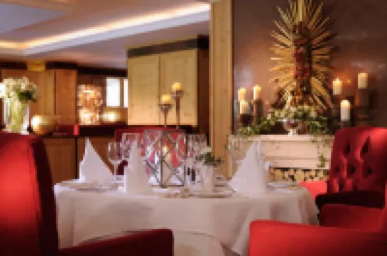 โรงแรมอาร์ลแบร์ก