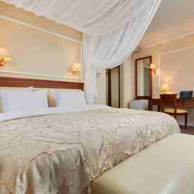 Oktyabrskaya Hotel Rooms