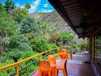The Hosteller Mussoorie by the Streamside, Kempty - con vista montagne