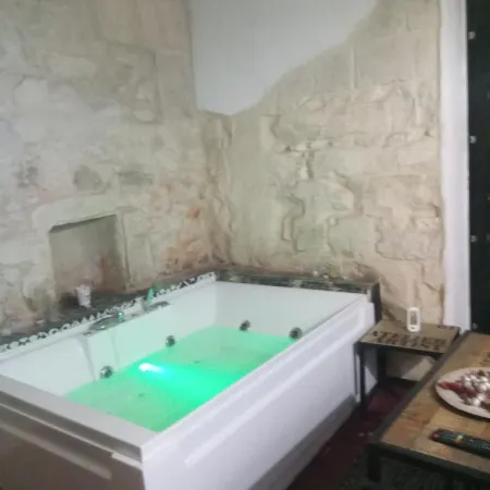 Only for Two Giumbabulla Home and Spa