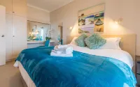 The Bluff Resort Apartments - Pools
