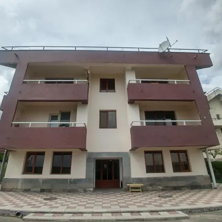 Cross Apartments and Tours