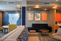 Holiday Inn Express & Suites Cabot