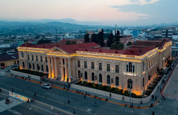 聖薩爾瓦多萬怡酒店