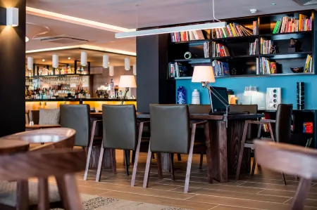 AC Hotel Birmingham Отели рядом с достопримечательностью «Birches Green Evangelical Free Church»