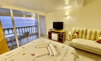 Pioner Living Quartes