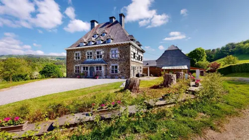 Les Chambres de la Vaulx-Renard Hotels in Stoumont