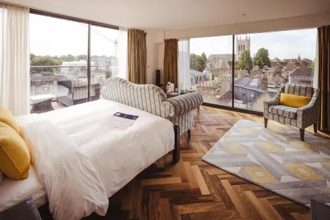 더 바서티 호텔 & 스파